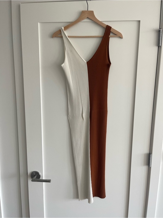 STAUD Dresses & Skirts - STAUD Two-Tone Ribbed Midi Dress in Cream and Brown